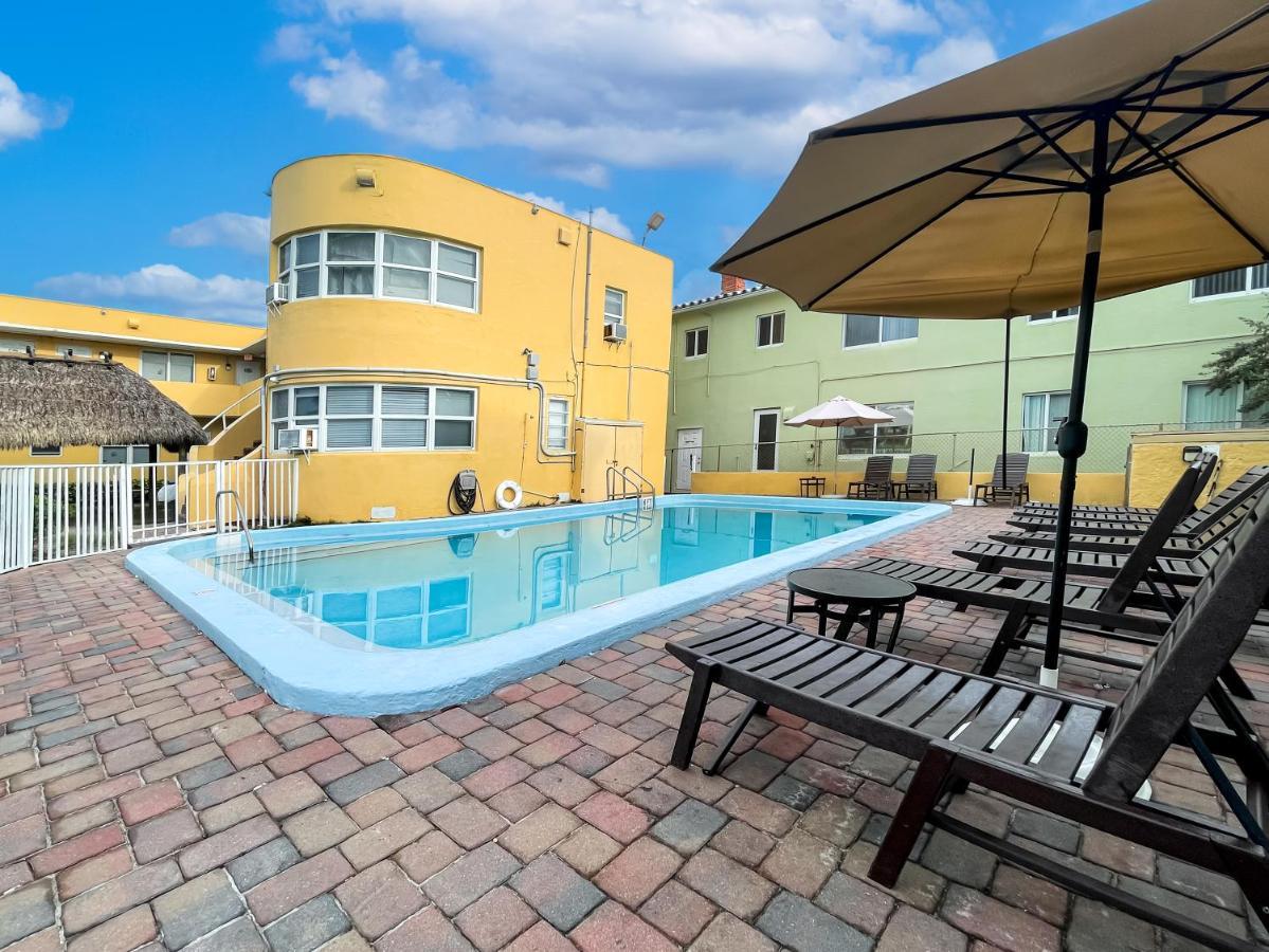 HOTEL SILVER SPRAY MOTEL HOLLYWOOD, FL 2* (United States) - from £ 42 |  HOTELMIX